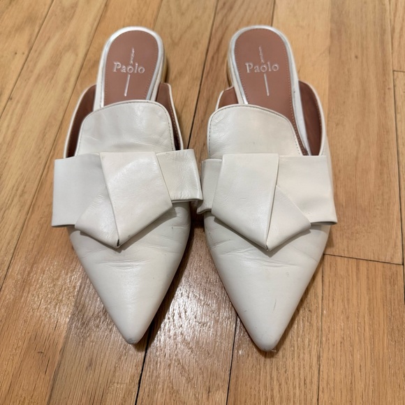 Paolo Shoes - Paolo Women's White Leather Flat Mules with Bow Detail Gold Heel Size 8.5